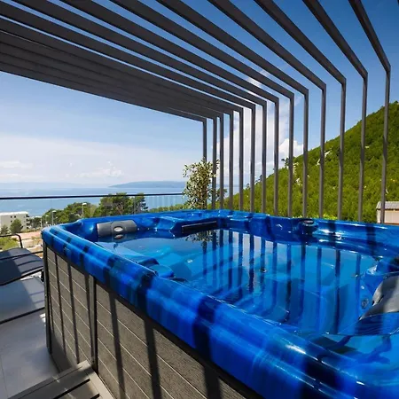 Blue Lagoon * Makarska
