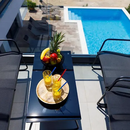 Blue Lagoon Villa Makarska